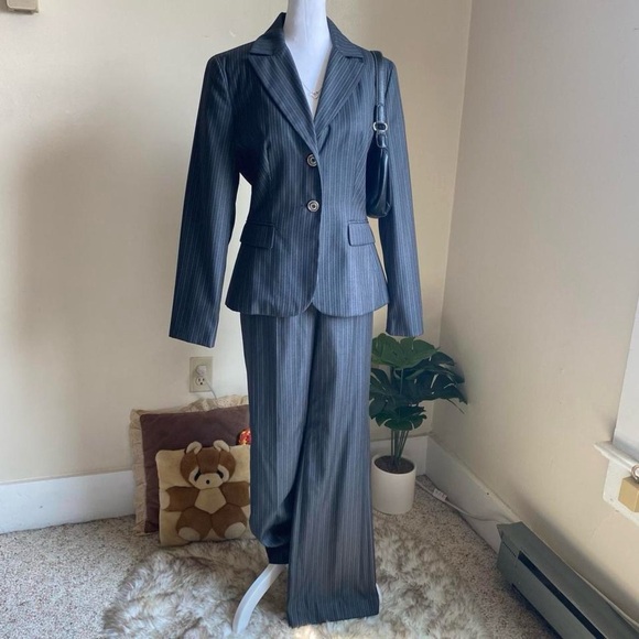 SOLD - Picture 6 of 8